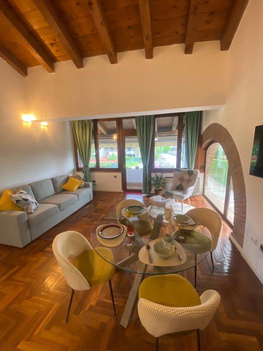 VECIO FIENIL - tranquillità e confort, vicino al centro con parcheggio gratuito