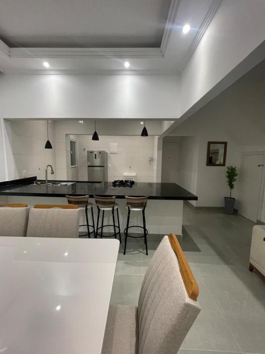 Cobertura Copacabana 3 suítes 200m da praia