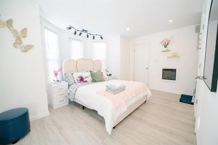 Modern 5BR DC Home Free Parking Steps from Metro Family-Friendly