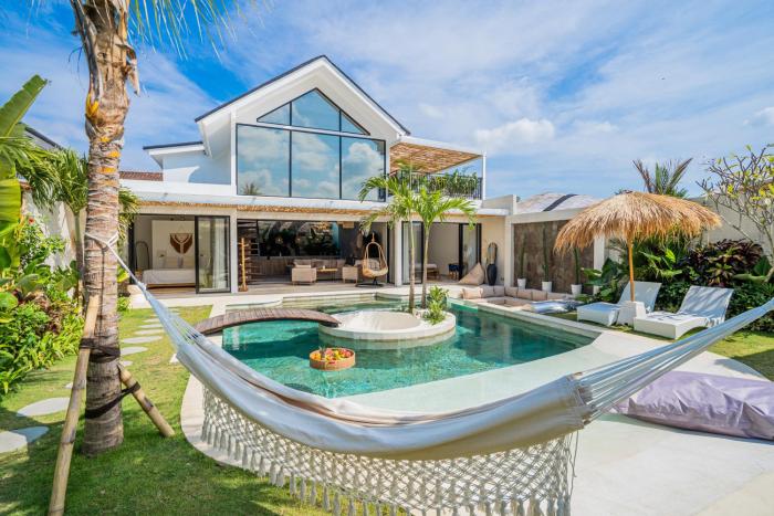 NEW! Palm Island Villa - 4BR Villa in Kerobokan