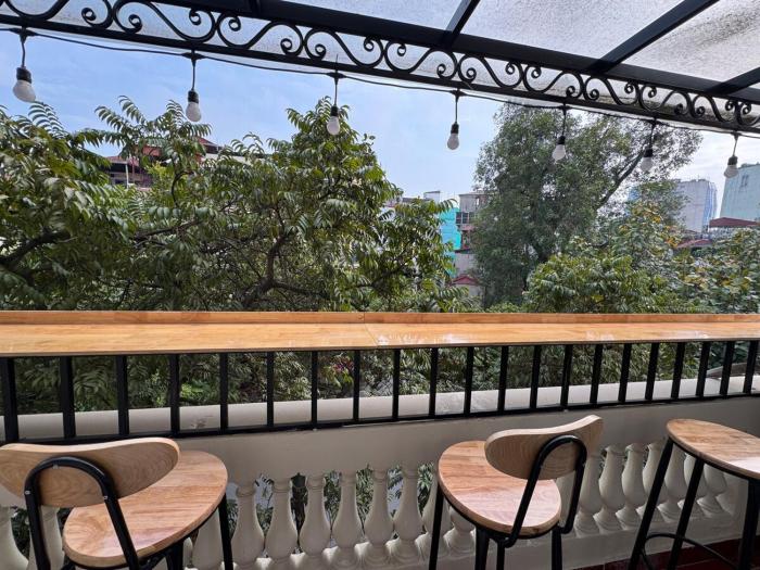 JOiE House-3BR City View by Train Street