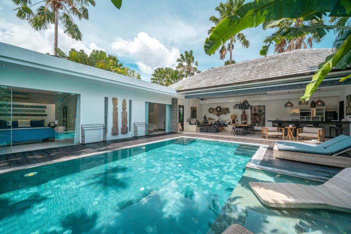 Villa Marlon - Sleek & Sophisticated 3 BR Villa in Seminyak