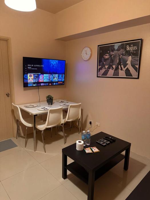 The Essential 2 BR at Sm Jazz makati 100 mbps