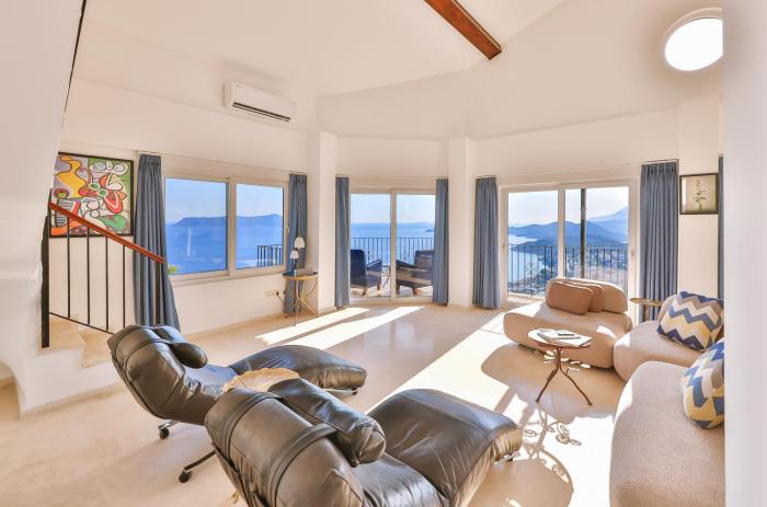 Ambassador Penthouse Apartment