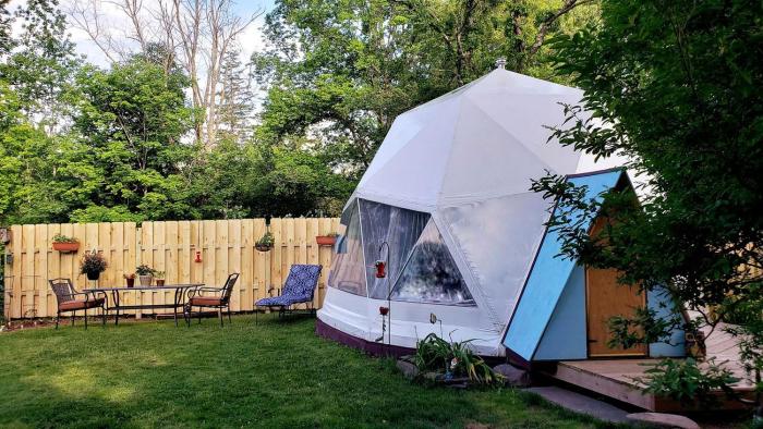 Romantic Glamping Dome in the Catskill Mountains near Woodstock, New York