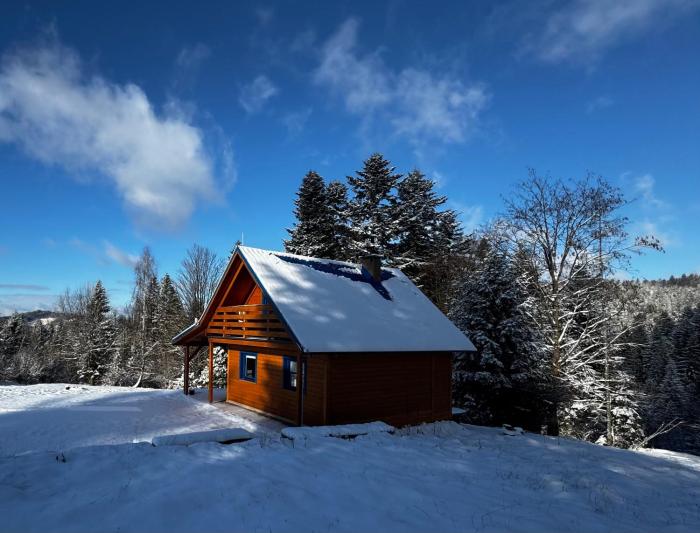 Modrá chata pod horou