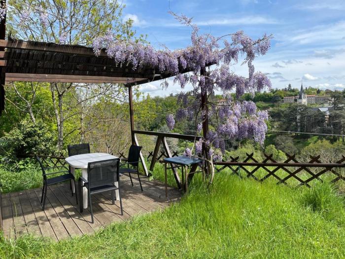 Le Chalet du Parc proche du safari parc de Peaugres