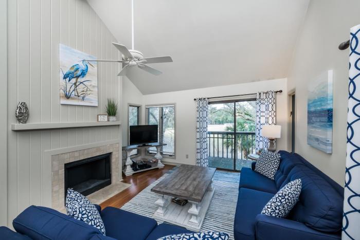 4550 Parkside Villa by Akers Ellis Rentals