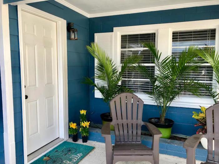 Surf Shack - Steps to the beach, lush fenced backyard by Beach Haven Vacation Rentals
