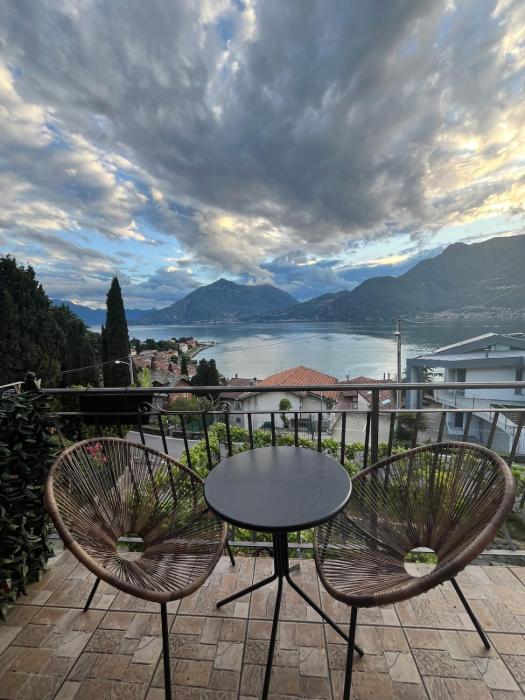 PIETRO HOUSE, lake view