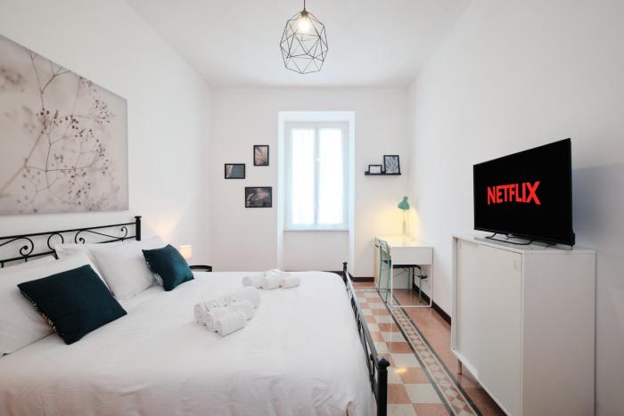 Tuscolana Station - 10 minutes from Metro A