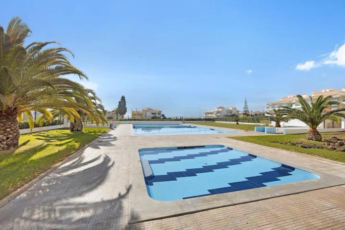 Fantastic Apartment with Sea View & Pool
