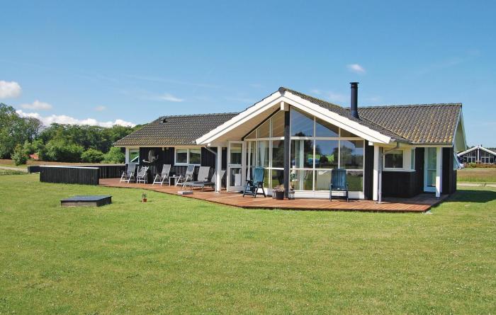 Cozy Home In Rudkøbing With Sauna