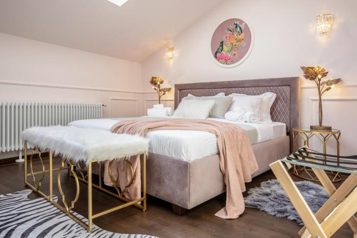 Old Town Luxury Suites