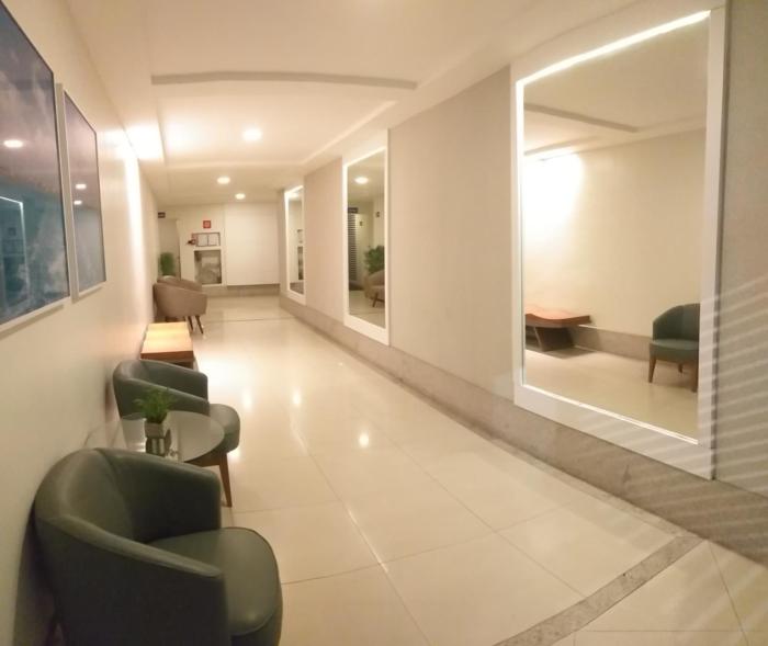 Vista Lateral Mar com 02 Suítes Wifi Ar Cond a 50m da Praia