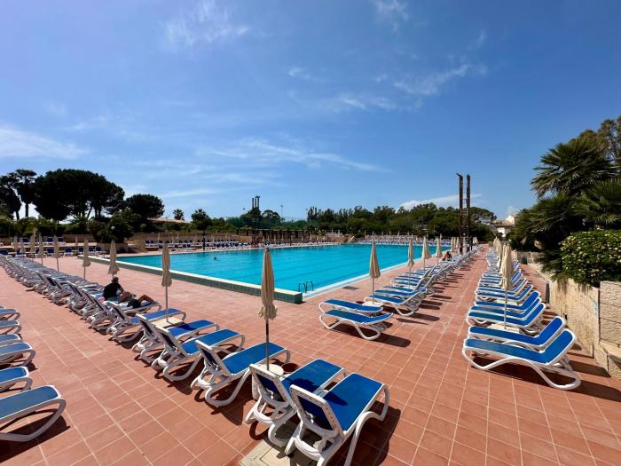 Golden Hour Apartment in Athena Resort