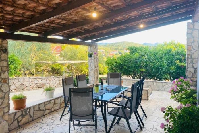 Apartments by the sea Loviste - Peljesac - 24163