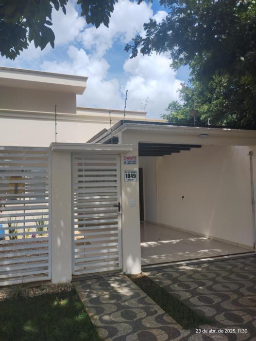 Casa com ar no quarto garagem espaço que cabe uma camionete cozinha completa