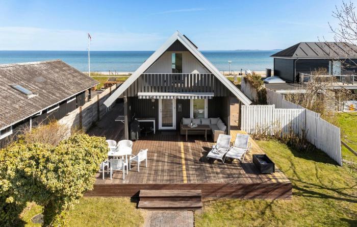 2 Bedroom Nice Home In Otterup