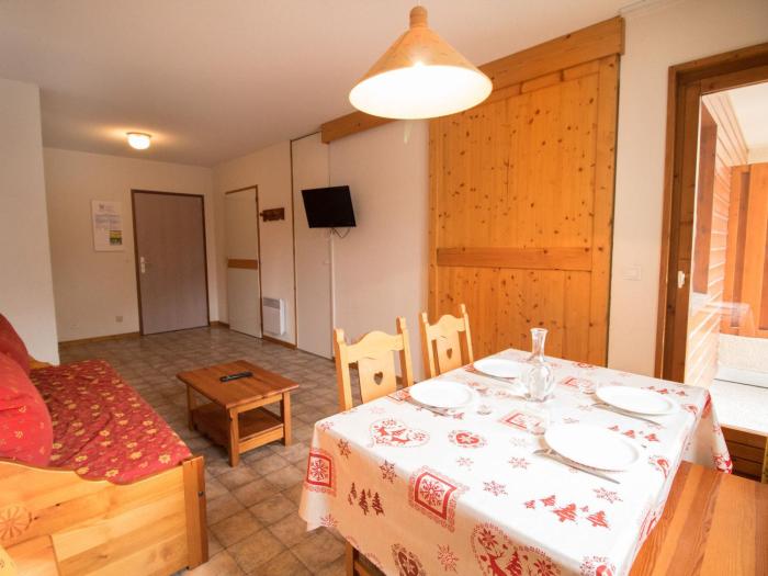 Appartement confortable avec parking, accueil 4 pers, près des navettes à Aussois - FR-1-508B-24