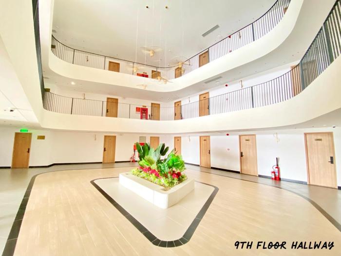 Apartment with sea view from bed, 5 star resort 1N