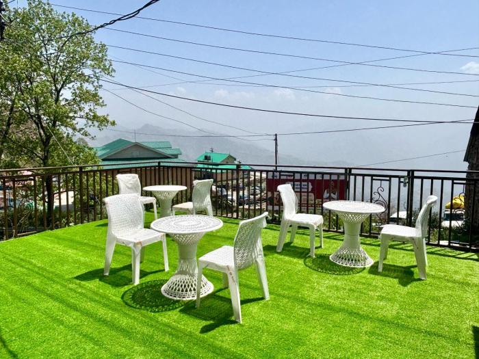 Rad Retreat by High Rise Inn kufri