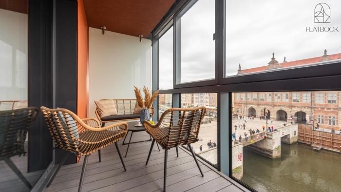 Flatbook - Deo Plaza Riverside Prestige with Parking Included