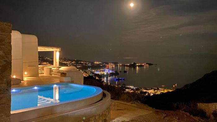 Villa Camelia 2 - Psarou View - Private pool and Jacuzzi