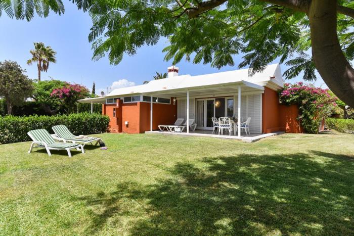 Melocotones 49 by Villagrancanaria