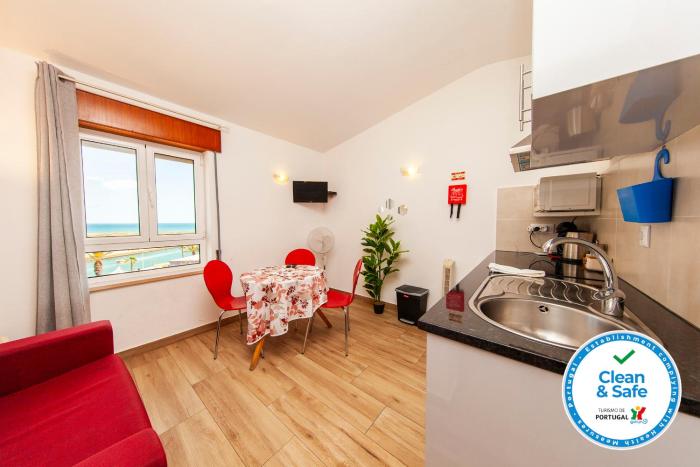 A38 - Rising Sun Top-Floor Flat