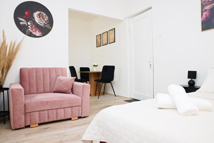 Izabella Seaside Suites