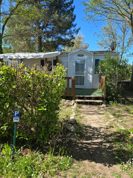 Iscles 231- MH Au calme près du lac