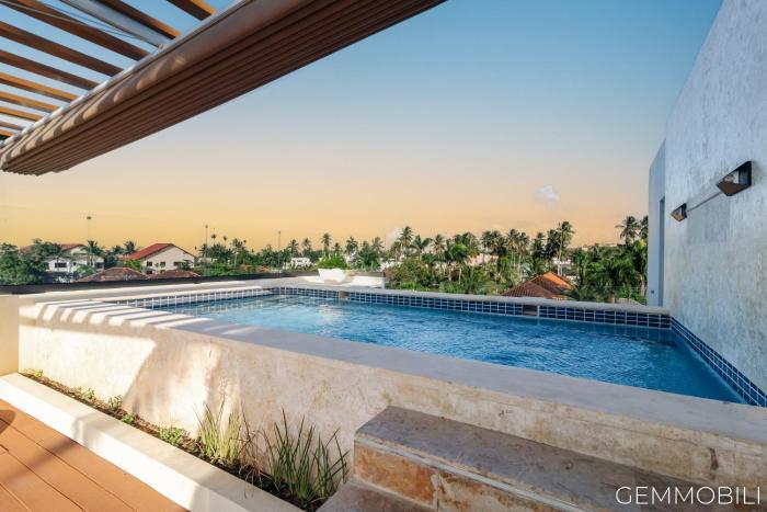 Apt Sint Maarten, Las Terrenas