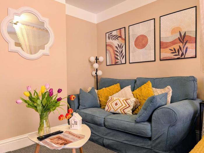 Peacehaven Retreat - Studio 4 minutes from the beach! Pet friendly!