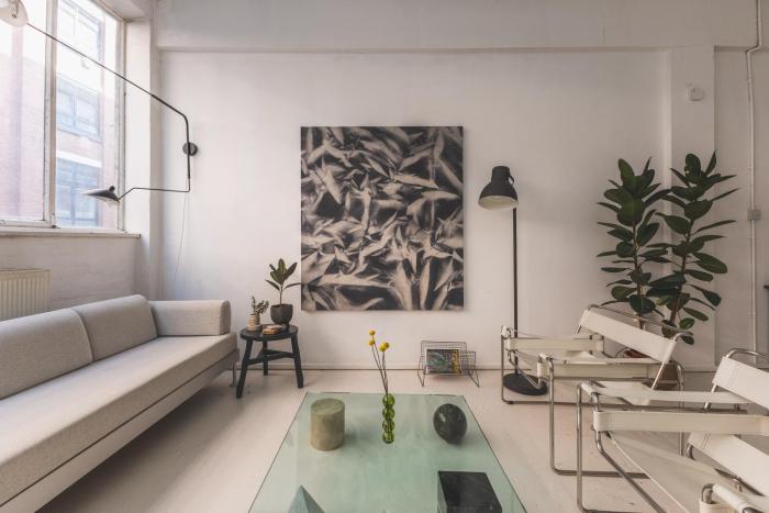 Bright & Spacious 2BR Flat, GREAT transport links