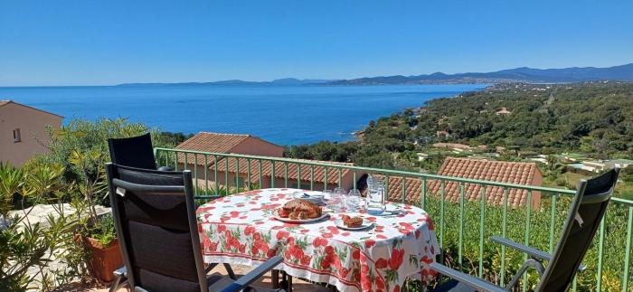 Villa LE BELVEDERE superbe vue mer