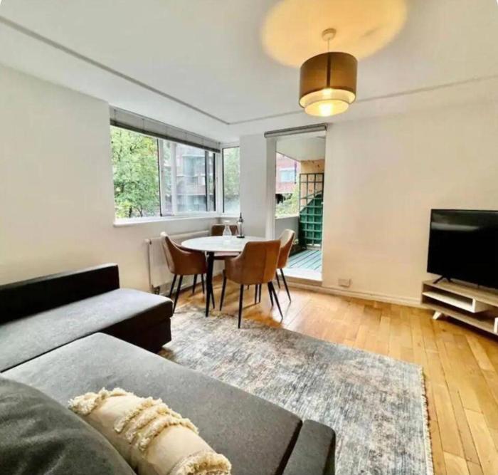 Bright and Quiet 1-bed Apartment in Notting Hill