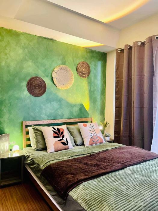 Cozy Verde Staycation