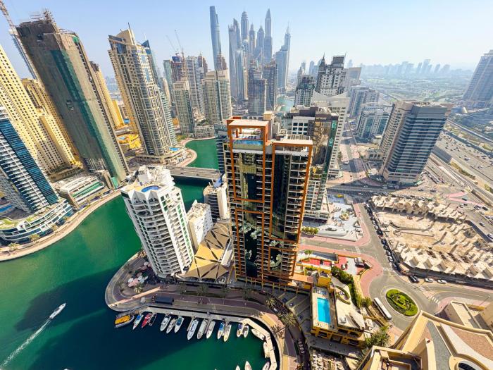 JW Marina 1BR with Amazing View and Direct Mall Access