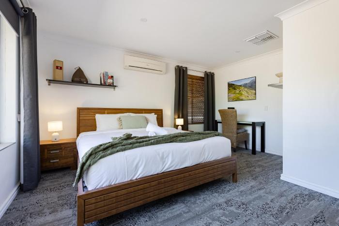 Cosy Corner Retreat By Swanbnb Management