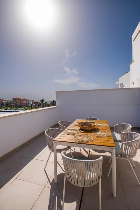 Apartment CÉLERE, 200m from the sea and 4km from golf resorts