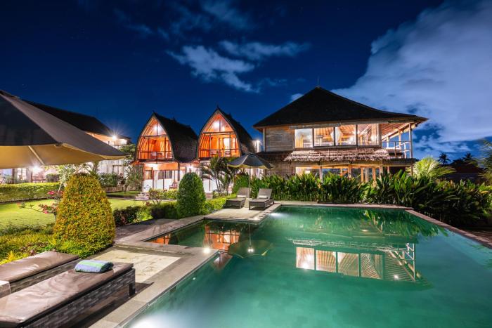 Canggu Wooden Green Paradise