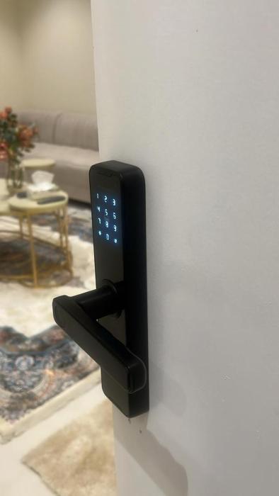 شقة فندقية حي الصحافة بالرياض أنيقة وجديدة وحديقة خاصة