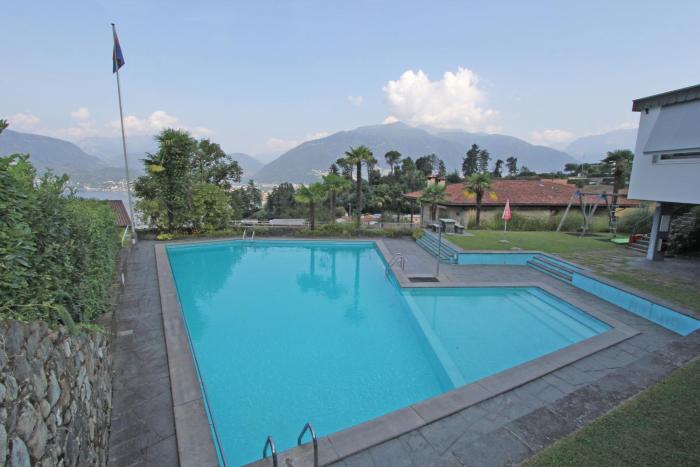 Res Roncaccio, Cancro by HolAp SA