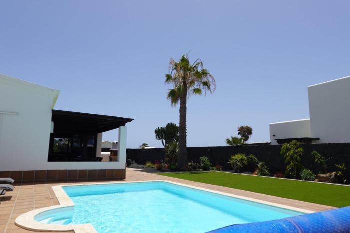 Endearing Lanzarote Villa Villa Dorada 3 Bedrooms Private Pool