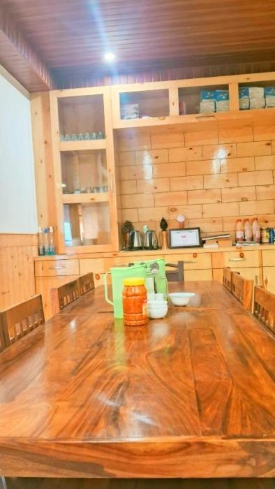 White Him Aashrey B&B Homestay