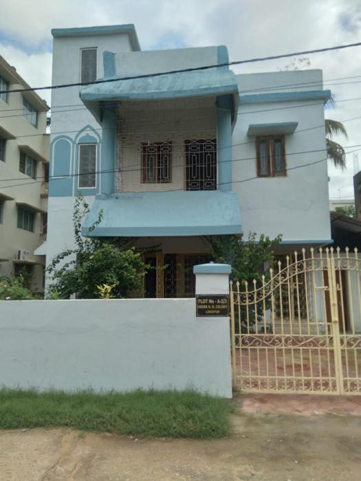 Moushumis Home - 2 Bedrooms - Pet Friendly