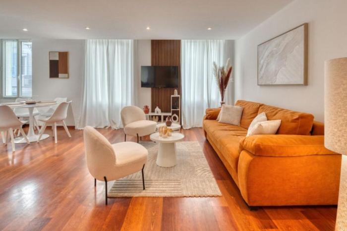 Cannes 50m palais & Croisette