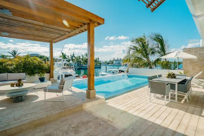 Dreamy 4BR Villa in Cap Canas Marina