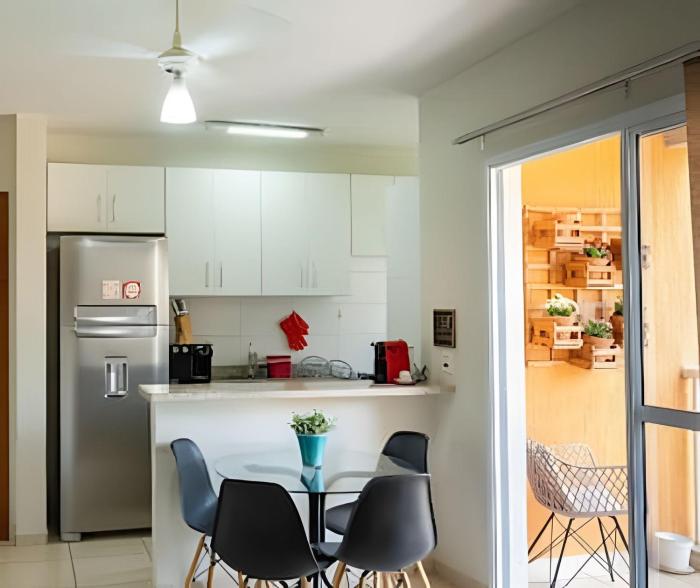 Flat completo e bem localizado